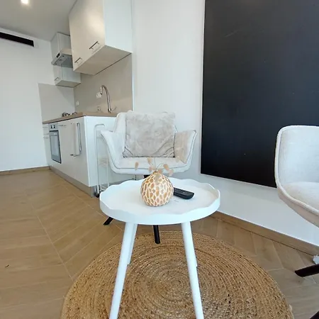 L'opale アパート アセス